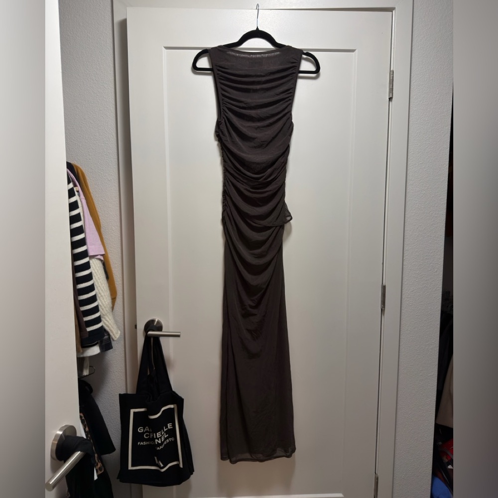 L'Academie :EMERAUDE
MAXI DRESS - Picture 7 of 8